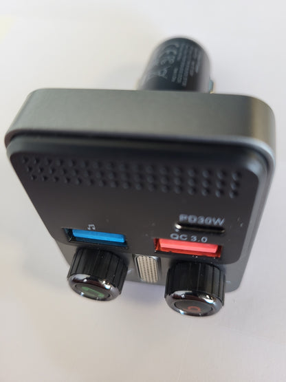 268954 - GIZMOVINE Transmetues FM për makinë, Adaptor Bluetooth 5.4, 48W, 3 Porta karikimi të shpejtë