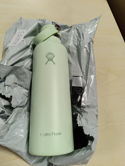 260929 - HIDRO FLASK Shishe Standarde Uji për Gojë 621 ml (21 oz), prej çeliku inoks e izoluar me vakum, kapak fleksibël kundër rrjedhjeve