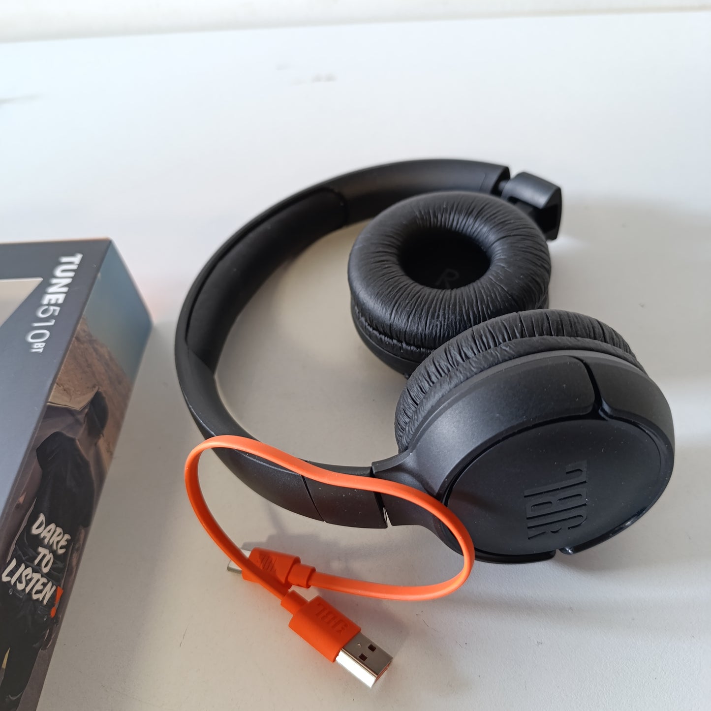 268091 - JBL TUNE 510 BT – Kufje Bluetooth On-Ear – Të zeza – Kufje të palosshme – Jetëgjatësi e baterisë deri në 40 orë