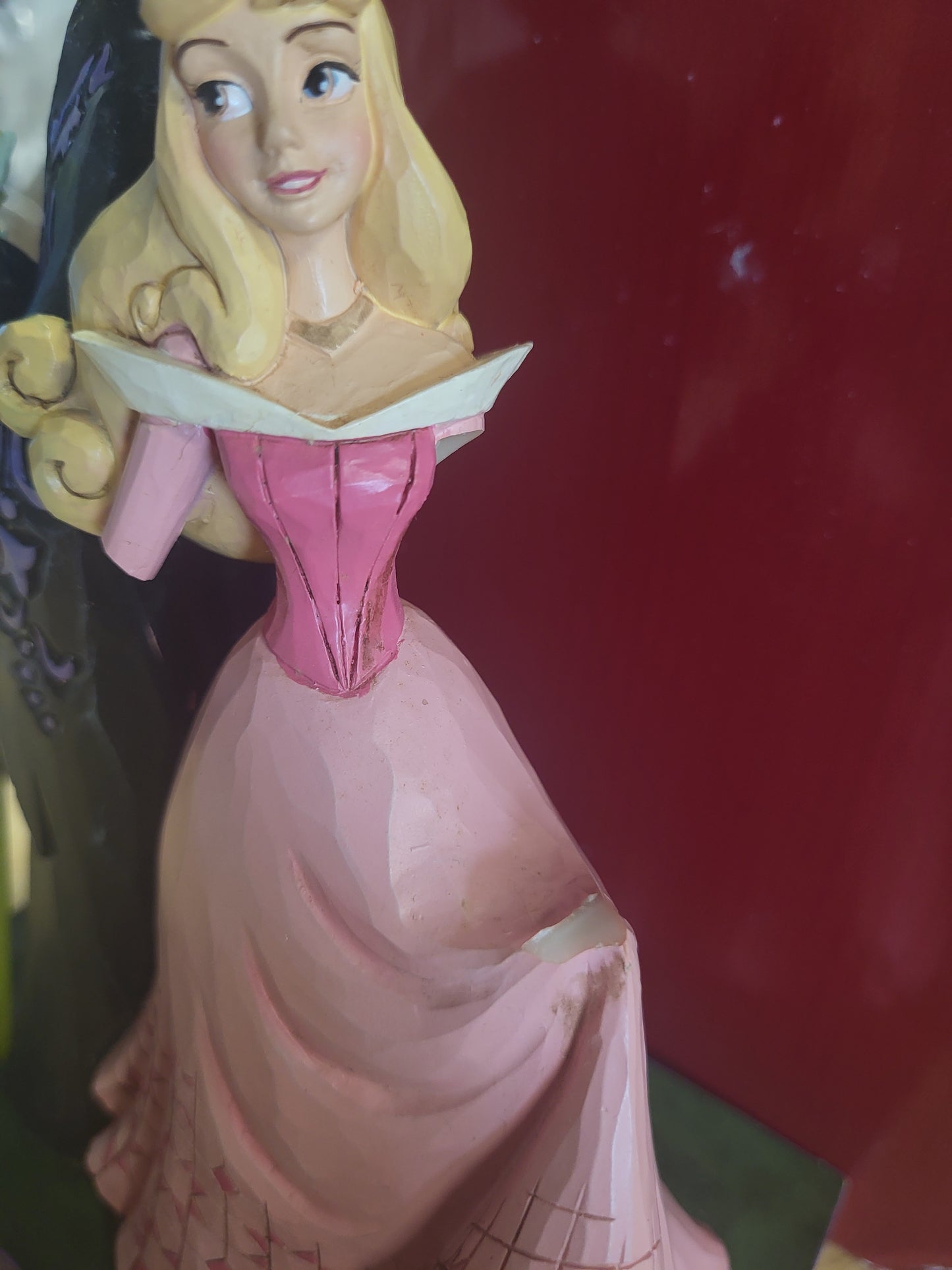 255114 - JIM SHORE AURORA DHE MALEFICENT DISNEY TRADITS, SLEEPING BEAUTY, 8,750