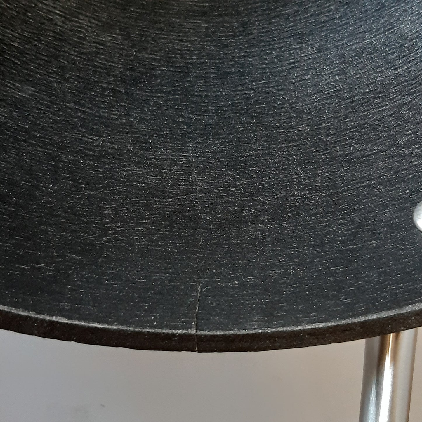 213262 - FMPROFESSIONAL Wok prej gize 32 cm – Tigan wok me shtresë jo ngjitëse – I përshtatshëm për të gjitha llojet e sobave (përfshirë induksionin) – afërsisht 33 x 42.8 x 12 cm