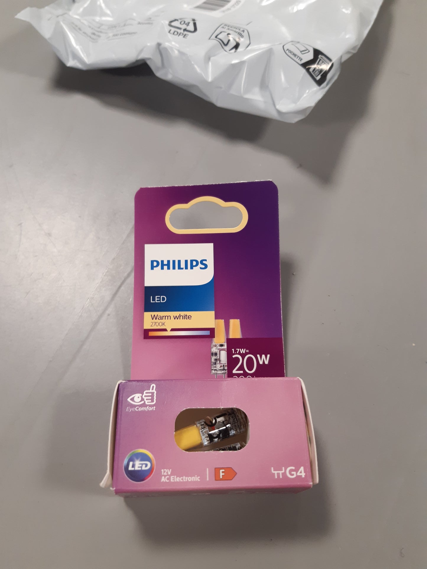 228807 - PHILIPS LLAMPË STANDARDE LED, ZËVENDËSUSE PËR HALOGJEN 20W, BAZË G4, DRITË E BARDHË E NGROHTË 2700K, PAKO E DYFISHTË, GJENERATË E RE