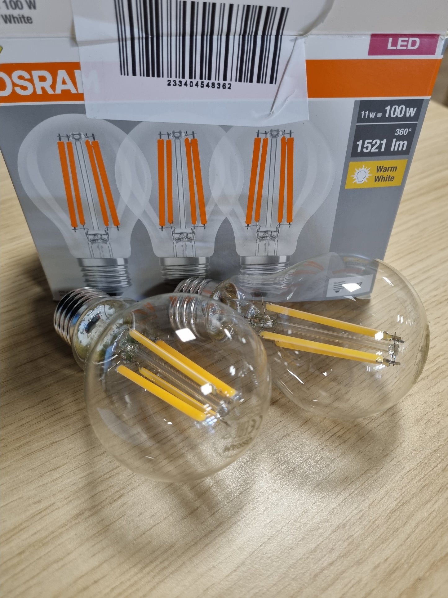 216374 - OSRAM Llambë LED E27, 2700 K, 11 W, Zëvendësim për llambë 100 W, Pako me 3 pjesë