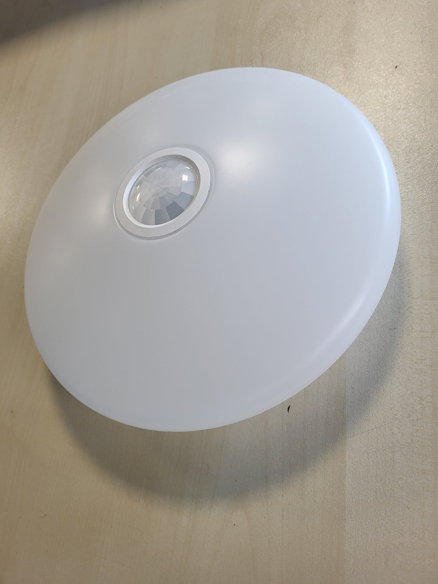 213628 - PHILIPS Llambë tavani me detektor lëvizjeje, 6W, 2700K, e bardhë
