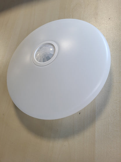 213628 - PHILIPS Llambë tavani me detektor lëvizjeje, 6W, 2700K, e bardhë