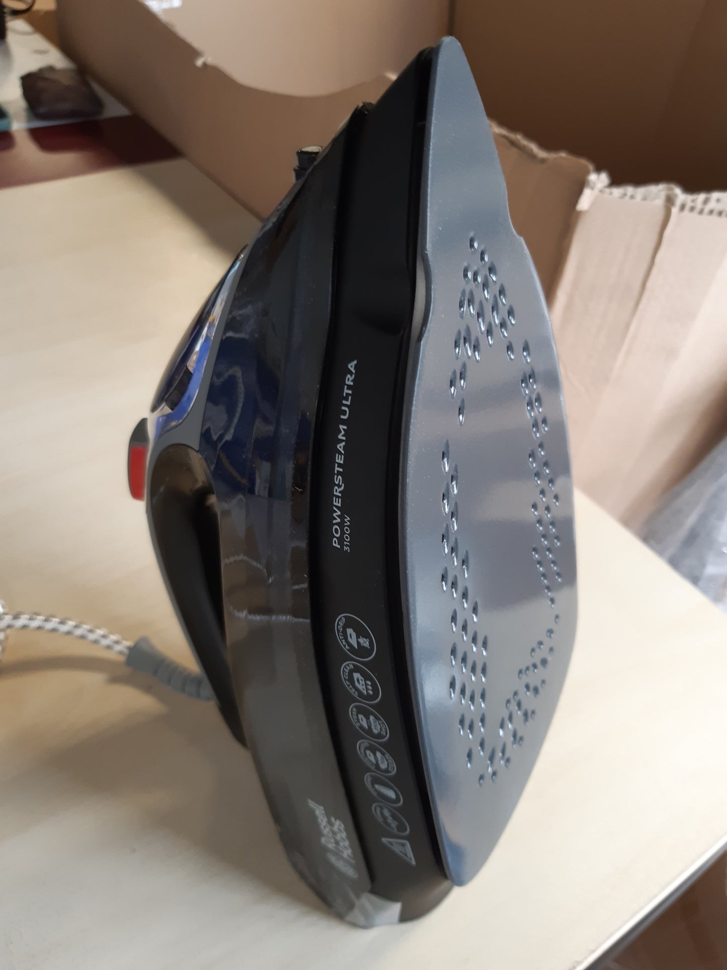 217427 - RUSSELL HOBBS - Power Steam Ultra - 3100W, Pllakë Qeramike, Shtim Avulli 210g, Funksion Vetëpastrimi, Mbyllje Automatike, E Zezë - 20630-56