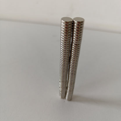 198783 - MAGNETE NEODIMI 100 copë, 8 x 2 mm, të rrumbullakët, jashtëzakonisht të fortë për frigorifer, fotografi, punime artizanale, kartolina, tabela të bardha, kalendarë