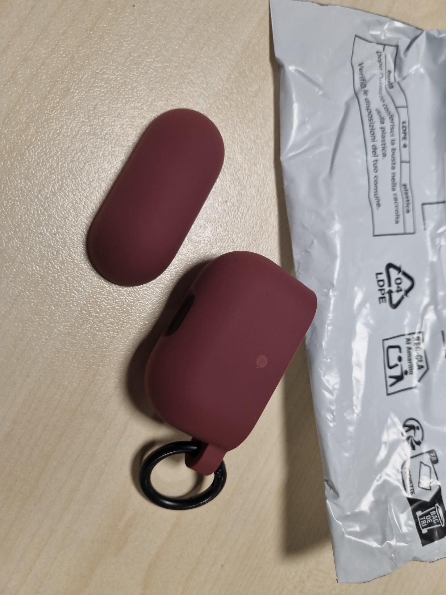 266986 - OTTERBOX Mbështjellëse Soft Touch për kufjet AirPods Gjenerata e 3-të 2021, rezistente ndaj goditjeve, ultra e hollë, ngjyrë kafe