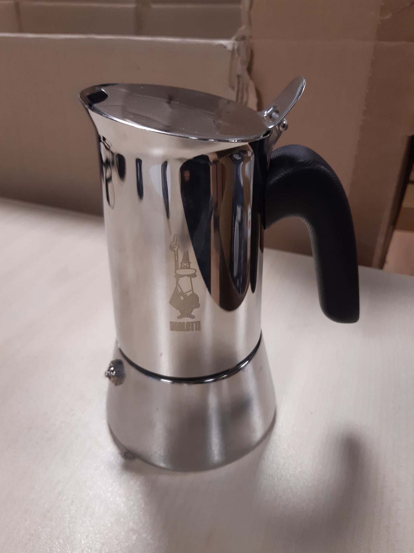 261055 - BIALETTI Makinë espresso Venus Induction, çelik inox, 4 filxhanë kafeje (170 ml), argjendi