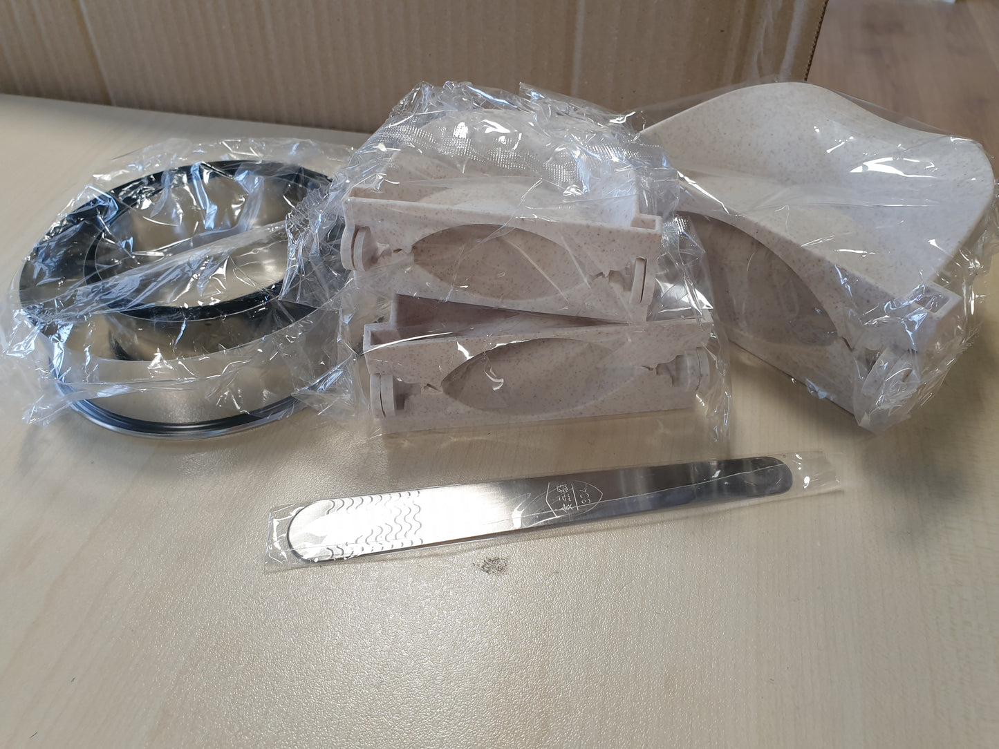 257830 - DuoLeimi SET PËR PËRGATITJEN E RAVIOLIT DHE PETULLAVE ME PRERËS BRUMI [3 MADHËSI], E VOGËL 7CM, MESATARE 8CM, E MADHE 11CM