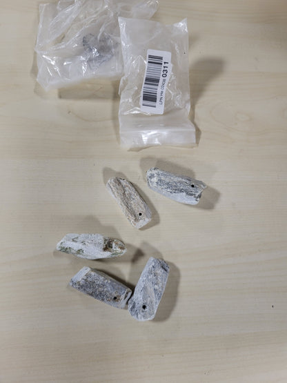 216413 - HONSELL 79238 Boshllëqe amuleti prej guri të butë, 5 varëse për set, me vrimë 3 mm, madhësi 3 - 4 cm, nuanca gri, kafe dhe jeshile