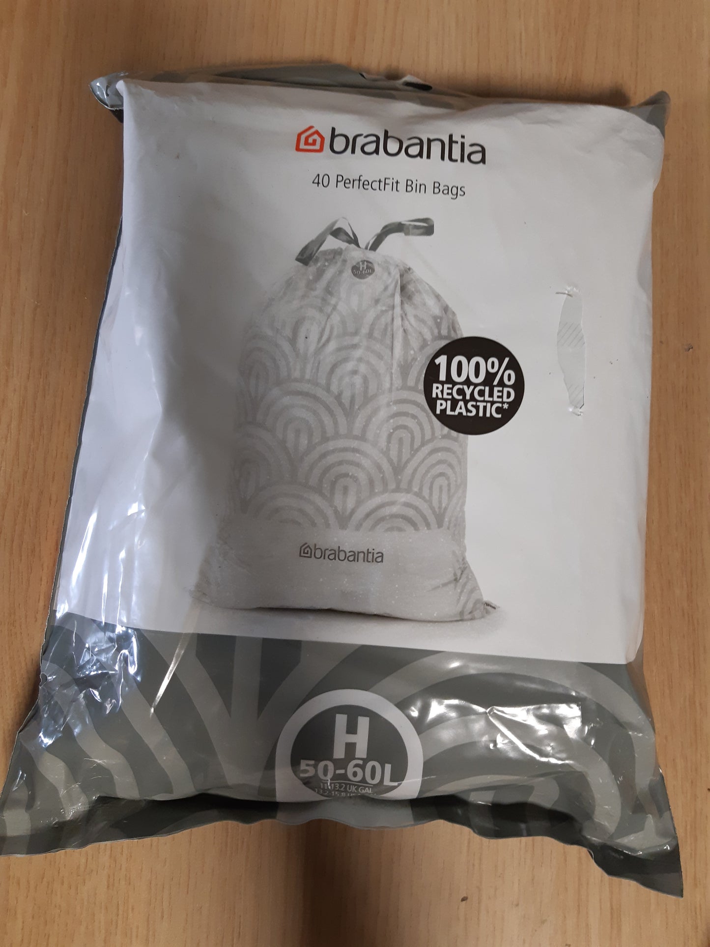 215387 - BRABANTIA Qese Mbeturinash PerfectFit (Kodi H - 50L / 60L), Ultra të Qëndrueshme, Doreza Rrëshqitëse (40 Qese)