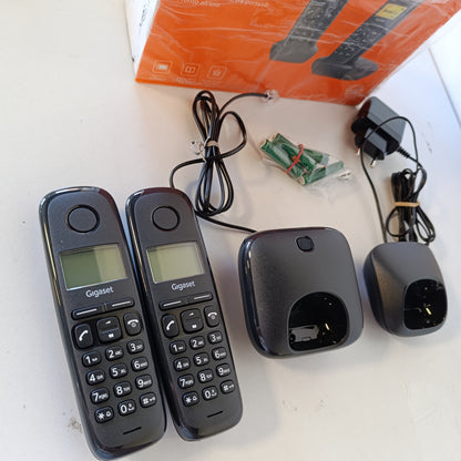 266427 - Gigaset A170 Duo - Dy Telefona Pa Tel, ekran i ndriçuar, instalim i lehtë, thirrje të brendshme, transferim thirrjesh, i zi [Versioni Italian]