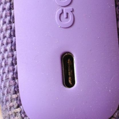 268215 - JBL GO 4, Altoparlant Ultra Portativ Bluetooth, Tingull JBL Pro, Bas i Fuqishëm, Jetëgjatësi Baterie 7-Orë, IP67 Rezistente ndaj Ujit dhe Pluhurit, Vjollcë