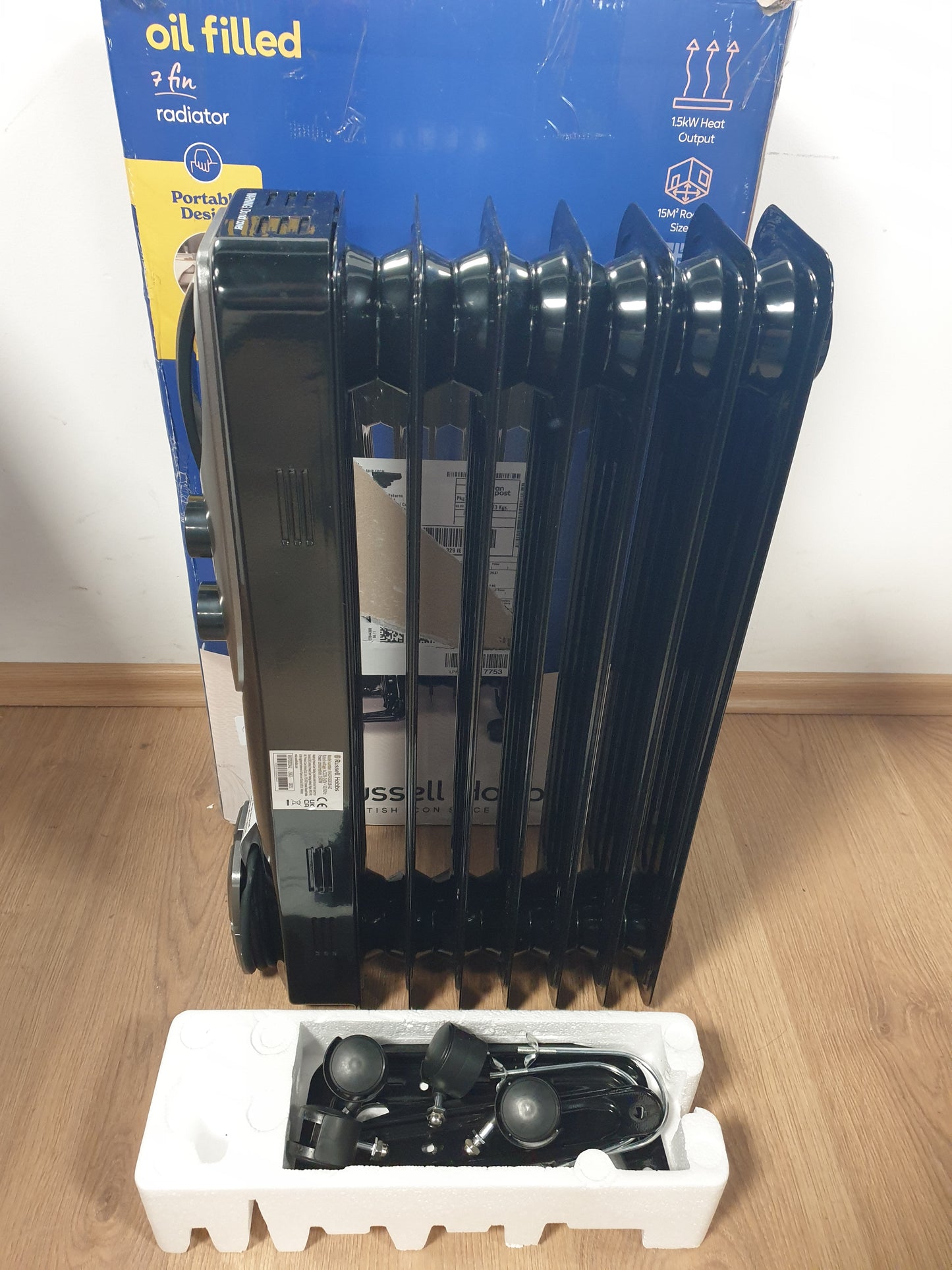 226873 - RUSSELL HOBBS Radiator RHOFR5001B, 1.5 kW, 7 fletë, i mbushur me vaj, 1500 W, garanci 2-vjeçare, i zi