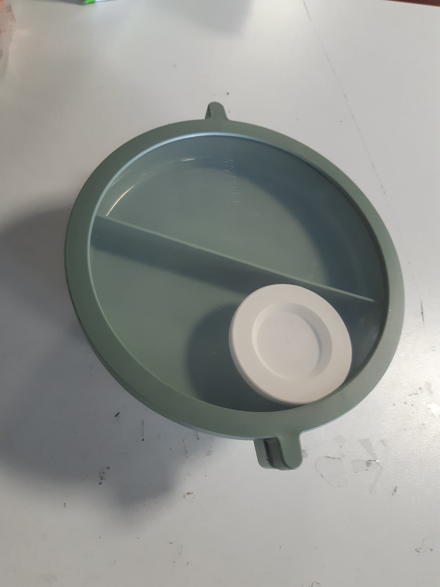 197059 - MEPAL - Kuti Dreke me Ndarje Bento 1500ml, me Kapak dhe Tabaka Shtesë për Salcë, Sherebelë Nordike