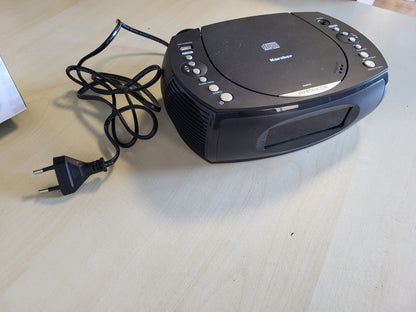 266443 - KARCHER UR 1308 - Orë alarmi me radio me CD player dhe radio FM, orë alarmi me dy orare alarmi të rregullueshme, kohëmatës gjumi, ekran i zbehtë, orë radio, funksion karikimi USB, e zezë