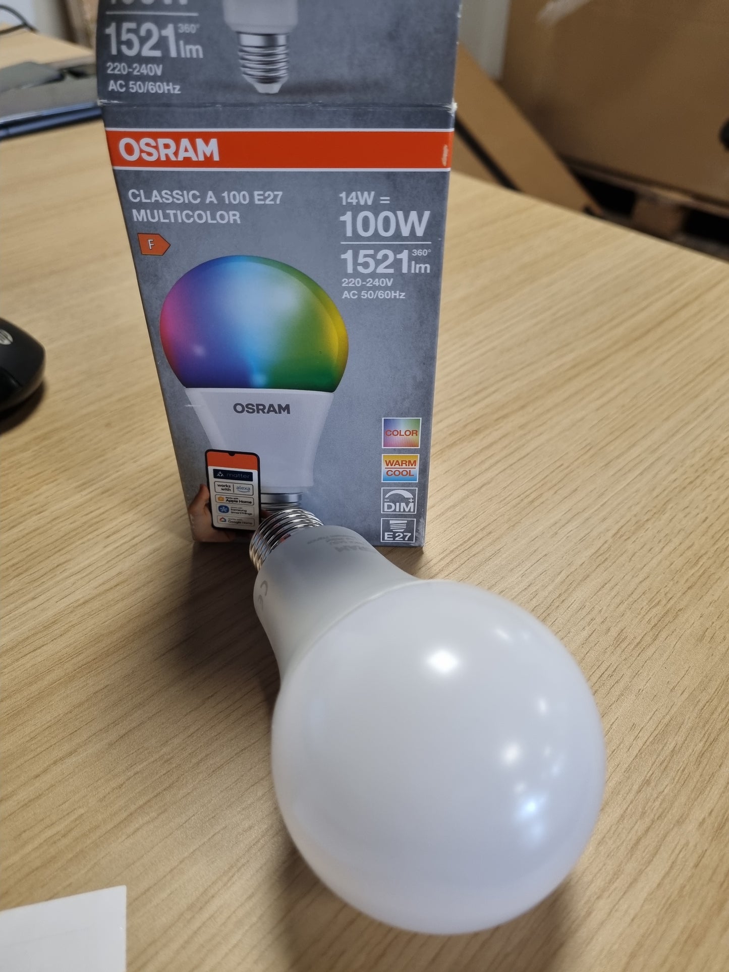 168144 - OSRAM SMART+ RGBW LED E27 Llambë, Kontrollueshme Nëpërmjet WiFi, Ekuivalent 100W, 2700-6500K, 16 Milionë Ngjyra RGB, Përshtatshme për ALEXA, Pako Prej 1