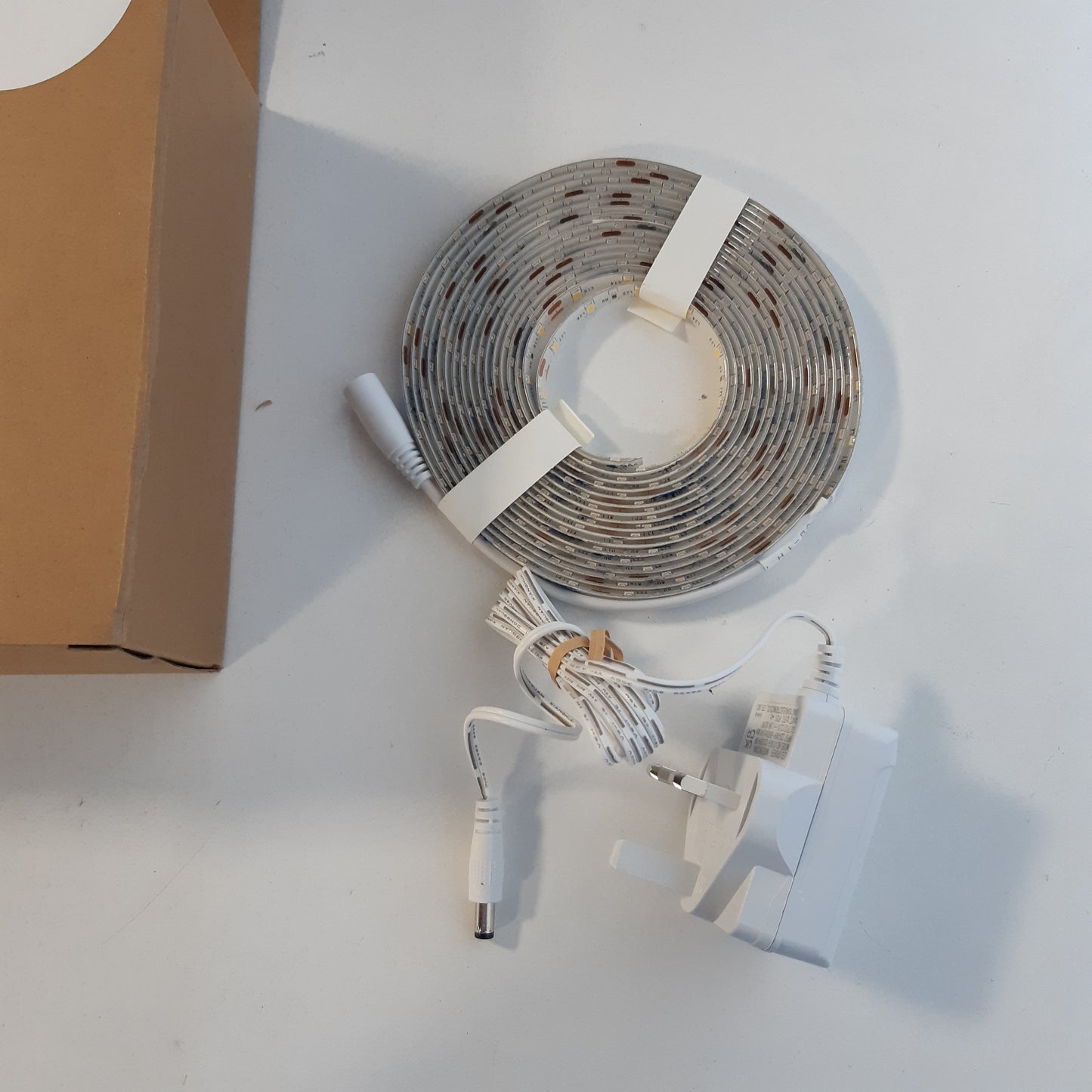 218111 - PAULMANN 78972 Set SimpLED me Shirit LED 5 m, 17W, 3,000 K, Shirit Drite i Veshur me të Bardhë të Ngrohtë