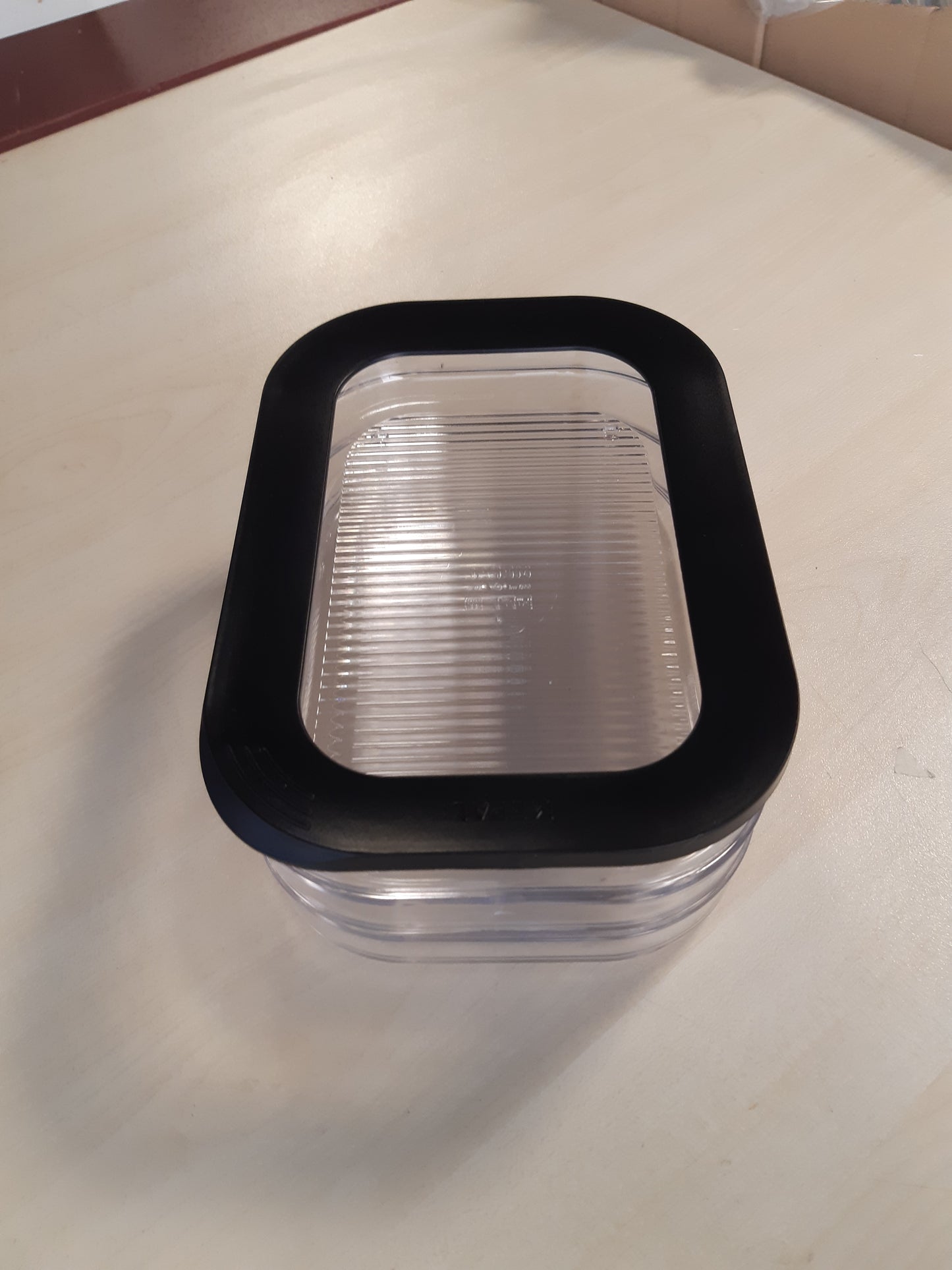 224128 - MEPAL Enë për Ruajtjen e Salçiçeve Modula, 3 Shtresa, 1650 ml, E Zezë