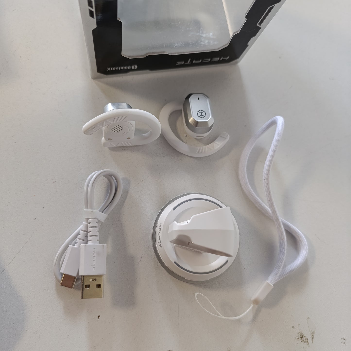 268306 - EDIFIER Kufje Air 2, Pa Tel, Bluetooth 5.3, Vesh të Hapur, Mikrofon ENC, 28 Orë Luajtjeje, 11 Drita RGB, Grepa Silikoni
