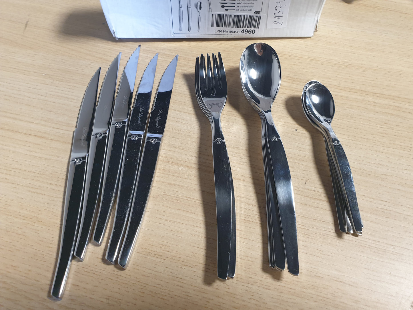 213742 - LOU LAGUIOLE Set takëmesh me 24 pjesë për 6 persona - çelik inox 18/0