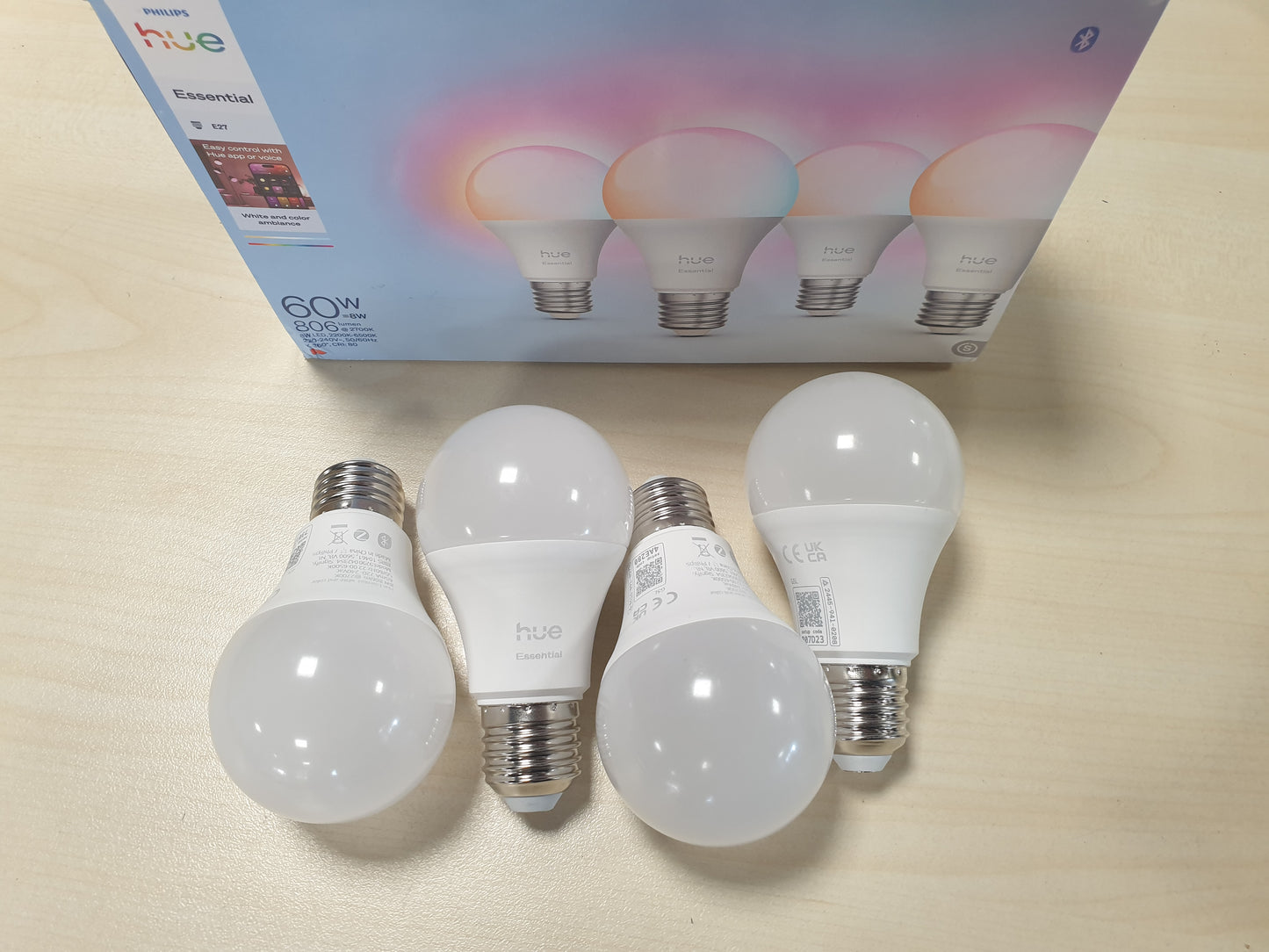 213215 - PHILIPS Ampulë LED A60, 8W, 2200-6500 K, 806 lm, Pako prej 4
