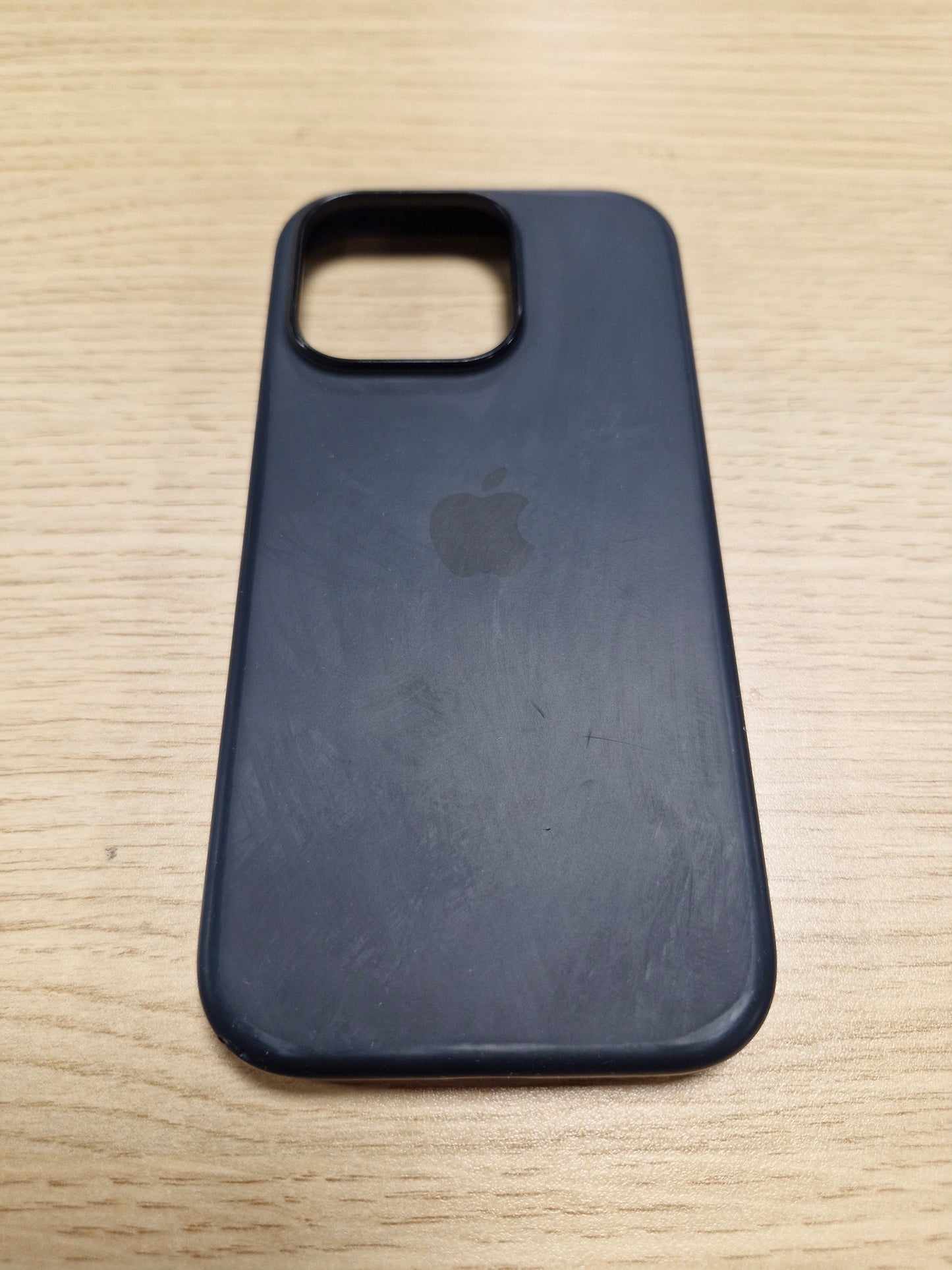 11280 - APPLE Mbulesë Silikone me MagSafe për iPhone 16 Pro, ngjyra e zi