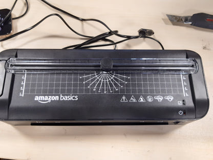 266687 - AMAZON BASICS Laminator termik 3-në-1 A4, prerje, shpim, rrumbullakosje, 10 mbështjellësa, tapë EU, e zezë