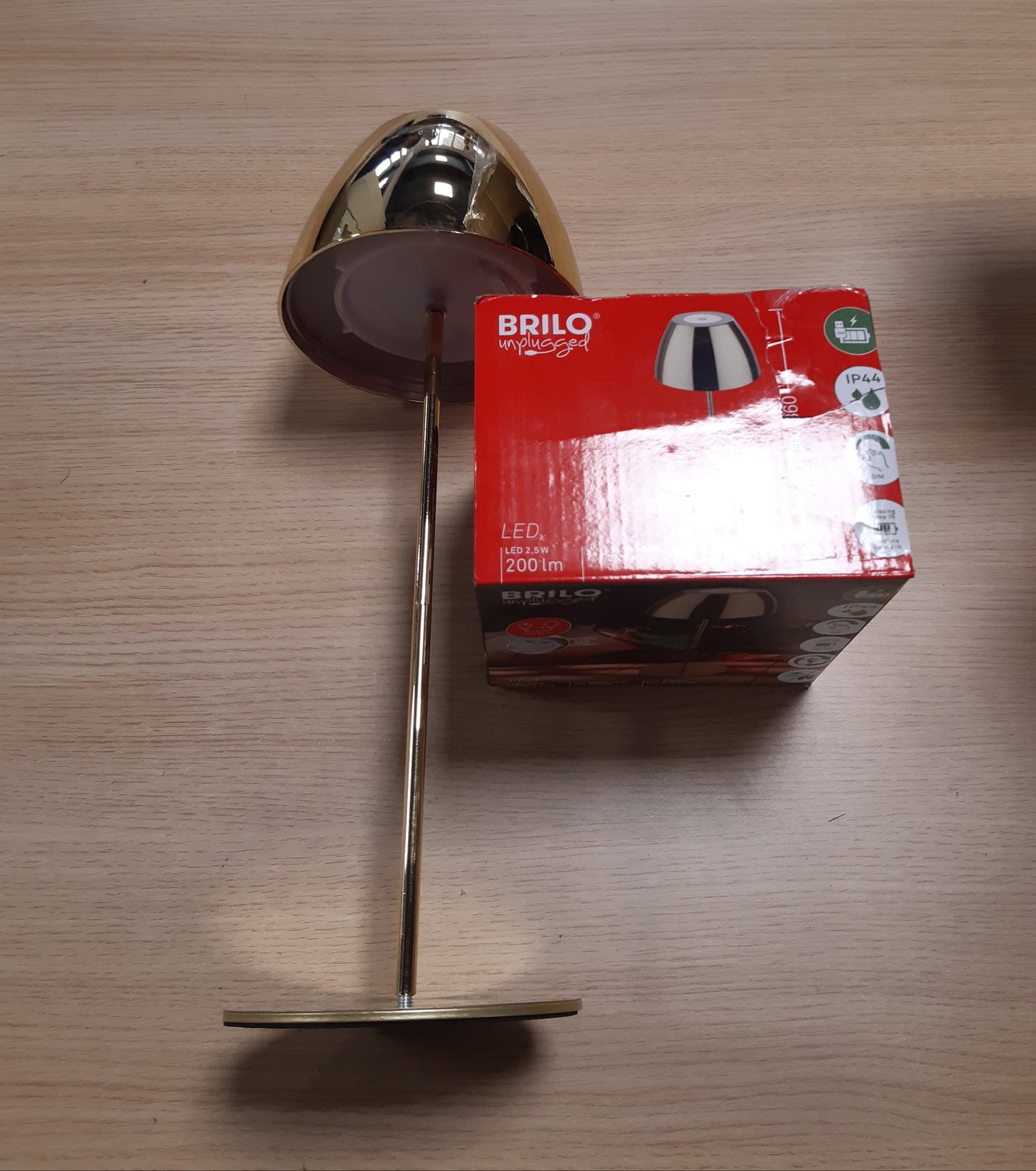 221758 - BRILONER - Llambë Tavoline LED Pa Tel IP44, kontroll me prekje, errësim pa shkallë, bateri dhe burim drite e zëvendësueshme, 13.5x36 cm, ngjyrë ari