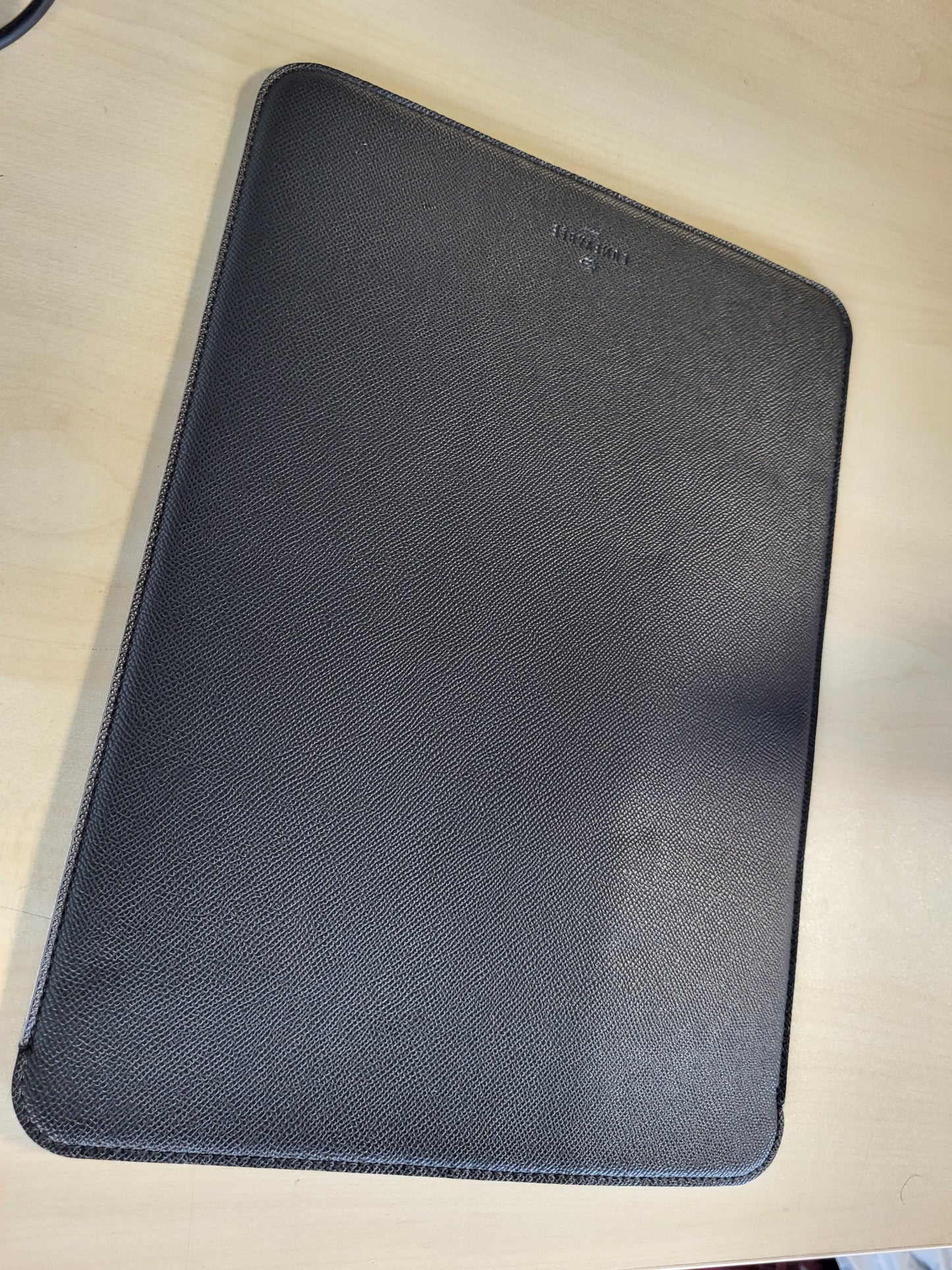 268727 - Mbulesë e rehatshme për laptop 14 inç, plotësisht e përputhshme me MacBook Pro 14 inç M5 Pro/Max 2026 A3426 A3427 dhe M4 M3 M2 M1, me lëkurë artificiale, e zezë
