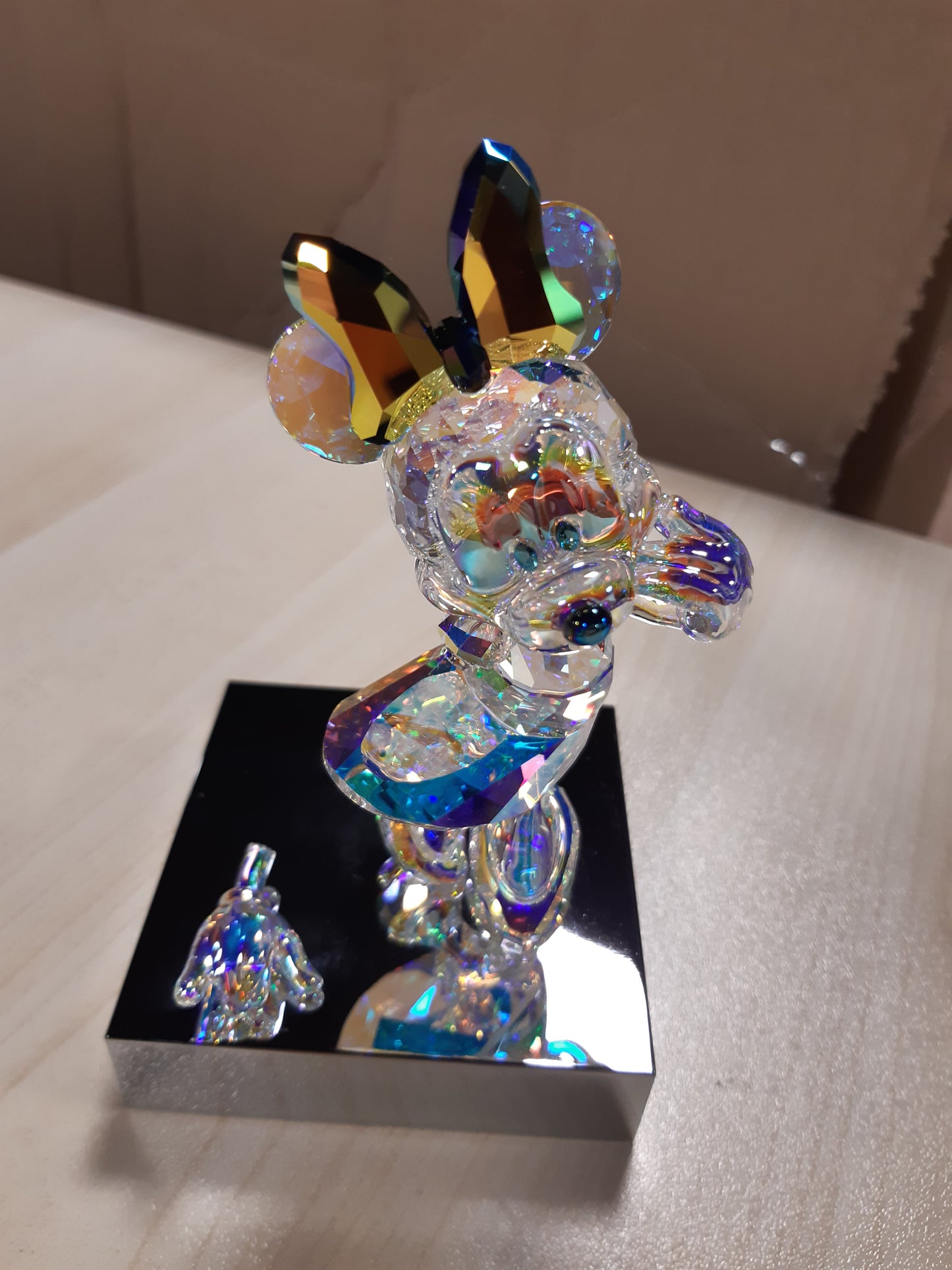 199004 - SWAROVSKI Figurinë Disney: Mikey & Druajtë - Minnie nga Kristalë