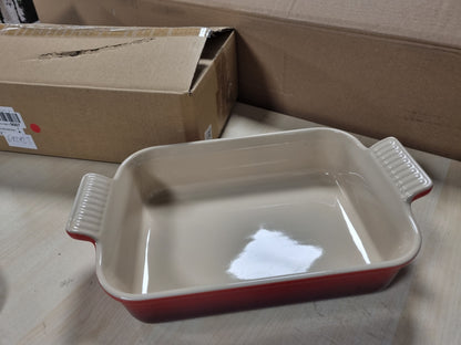 226269 - LE CREUSET Tabaka drejtkëndëshe prej guri, 26 cm, 2.4 L, Qershi