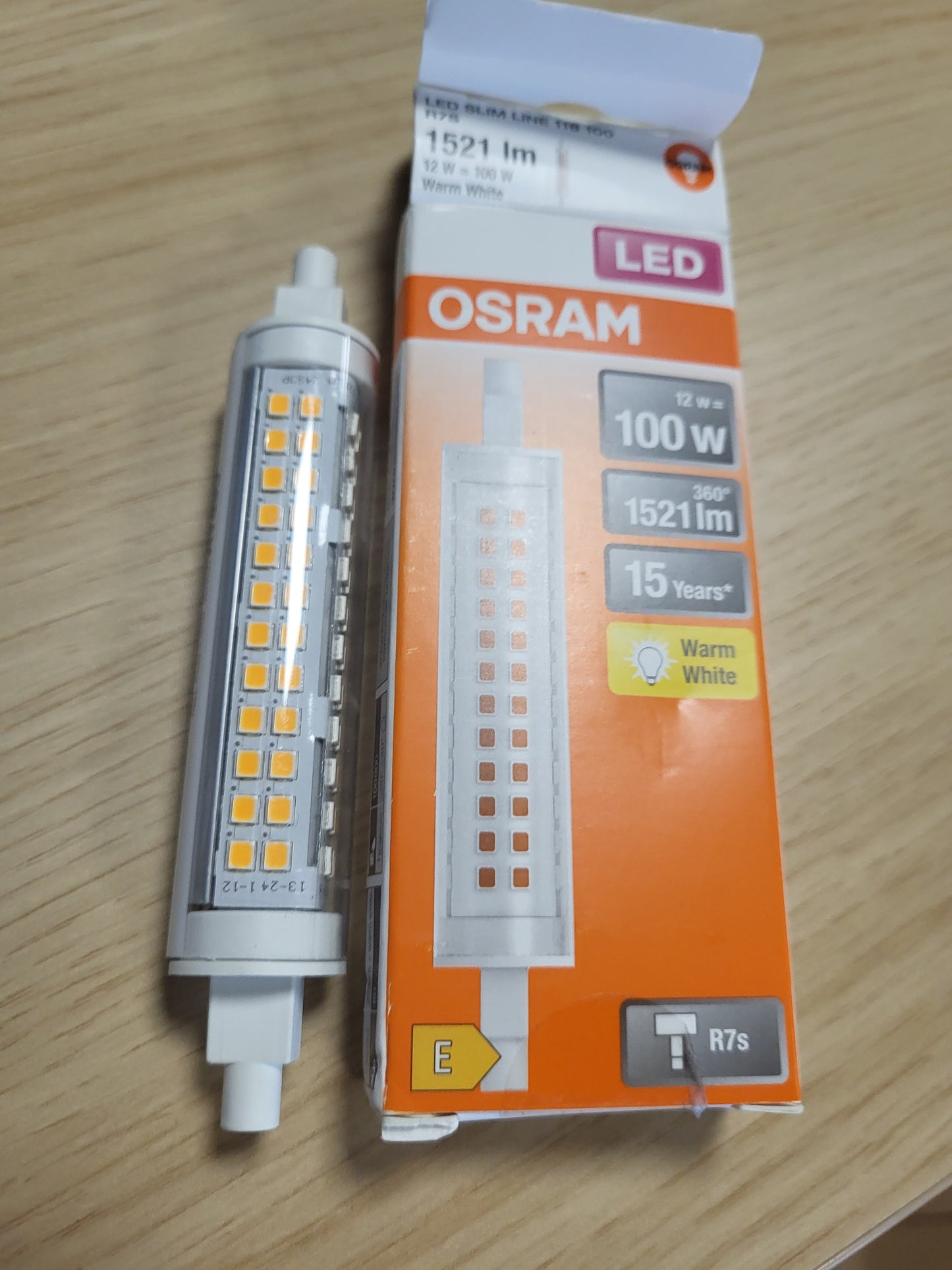 168675 - OSRAM Llambë me Tub LED, Baza R7s, 12W (Ekuivalente me Llambë Inkandeshente 100W), E Bardhë e Ngrohtë (2700K)