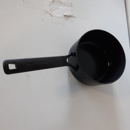 213300 - KITCHENAID Tigan klasik, i pajtueshëm me induksion, alumin, i përshtatshëm për furrë deri në 160°C, i përshtatshëm për lavastovilje, kapacitet 1.5 L