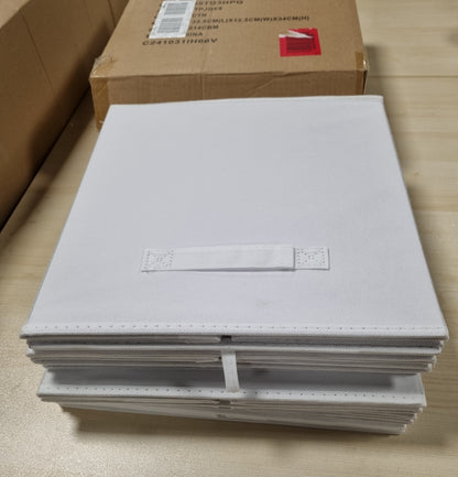 228152 - AMAZON BASICS KUB/ORGANIZUES RUajtJE PËR PËLHURË I PALOSSHËM ME DOREZA, 33 CM X 33 CM X 33 CM, NGJYRË E BARDHË E PLOTË, PAKO ME 6 COPË