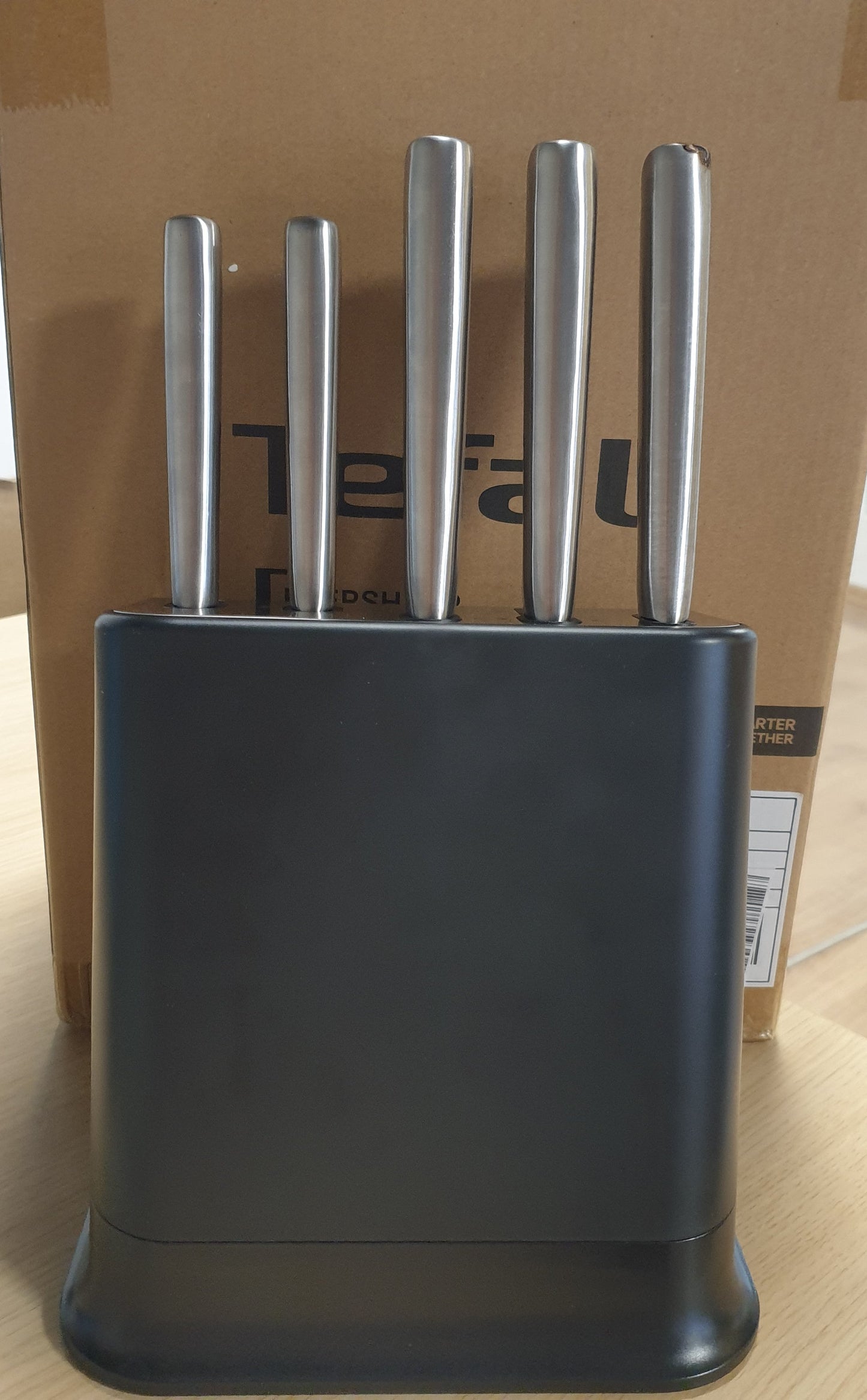 250050 - TEFAL EverSharp, Set thikash prej çeliku inox me 5 pjesë, Bllok me Mprehës të Integruar, 5 thika, Teh jetëgjatë, K2976S04