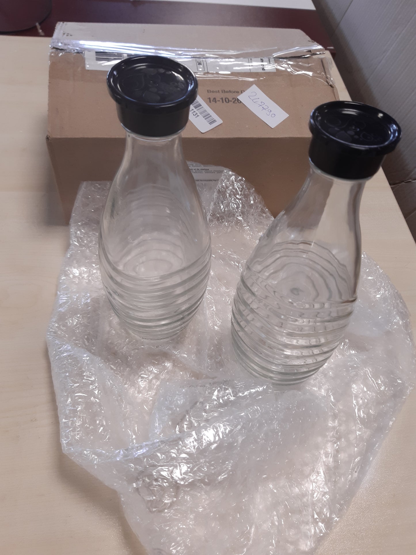 247790 - SODASTREAM Karafe Qelqi 0.7 L - Set me 2 të ripërdorshme, e përputhshme me Penguin dhe Crystal, materiale miqësore me mjedisin