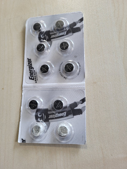 268811 - Energizer Bateri LR44 (Pako me 12 copë) - Buton Alkalik A76 1.5V - për termometra, kalkulatorë, ora, pajisje mjekësore - Pa merkur - Paketim i sigurt