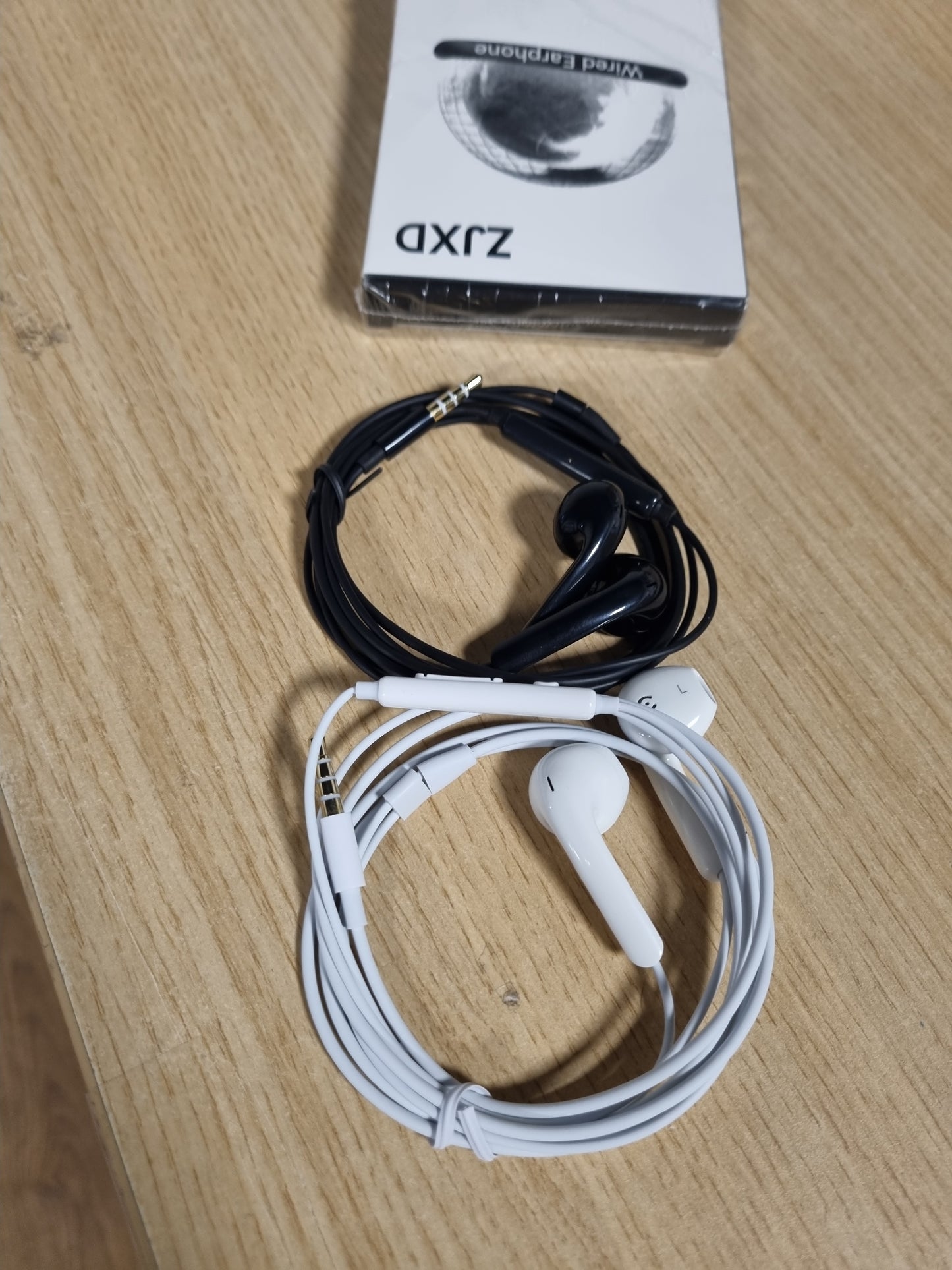 269235 - Pako me 2 kufje me tel, mikrofon dhe kontroll volumi, kufje 3.5 mm për telefona, Samsung, Huawei, laptopë dhe MP3 playerë