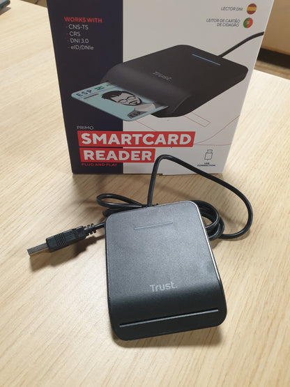 266982 - TRUST Lexues Kartash Primo DNI për Kartat e Identitetit, Lexues Kartash Smart, FIPS 201, FIPS TAA, ISO 7816 Klasa A, B, C, Kabllo USB 100 cm, E Zezë