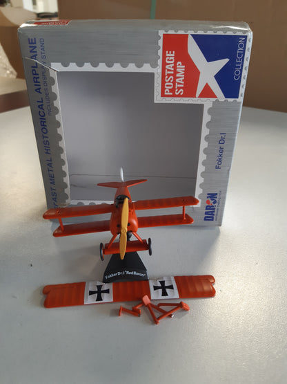 240094 - DARON WORLDWIDE TRADING Fokker DR.I 1:63 Red Baron Vehicle