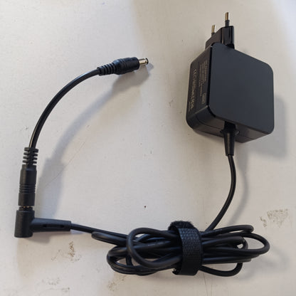 266893 - ASUS - Karikues Laptop 45W për Vivobook 14 15 17 (X751MA X756UA), Zenbook 13 UX305, 19V 2.37A, Konektor 4.0 x 1.35mm