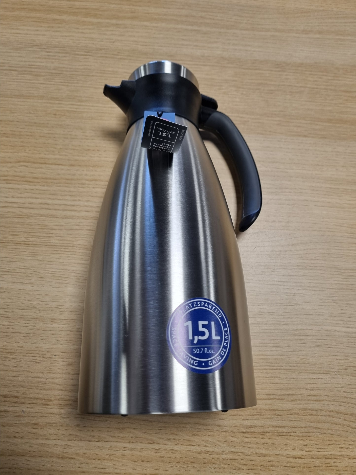 200285 - EMSA Enë e Izoluar, 1.5L, Çelik Inox, Mba të nxehtë për 12 orë & të ftohtë për 24 orë, e papërshkueshme nga rrjedhjet, Dorezë jo-rrëshqitëse, e Zezë, Modeli 514499