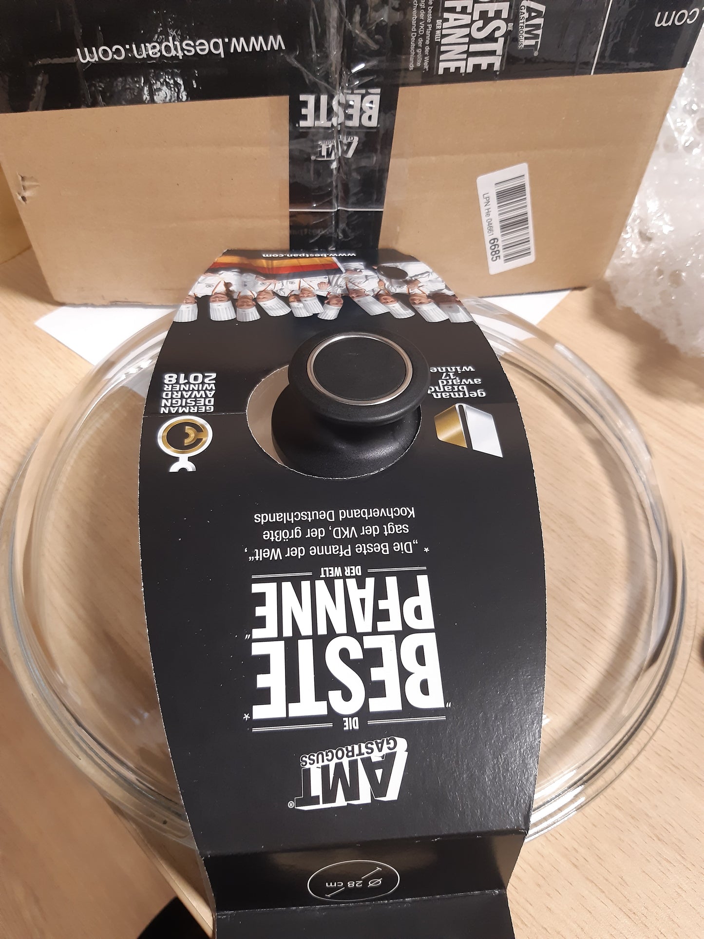 141685 - Kapak universal prej xhami AMT për tenxhere, wok dhe tigan Ø 28 cm, i ri.