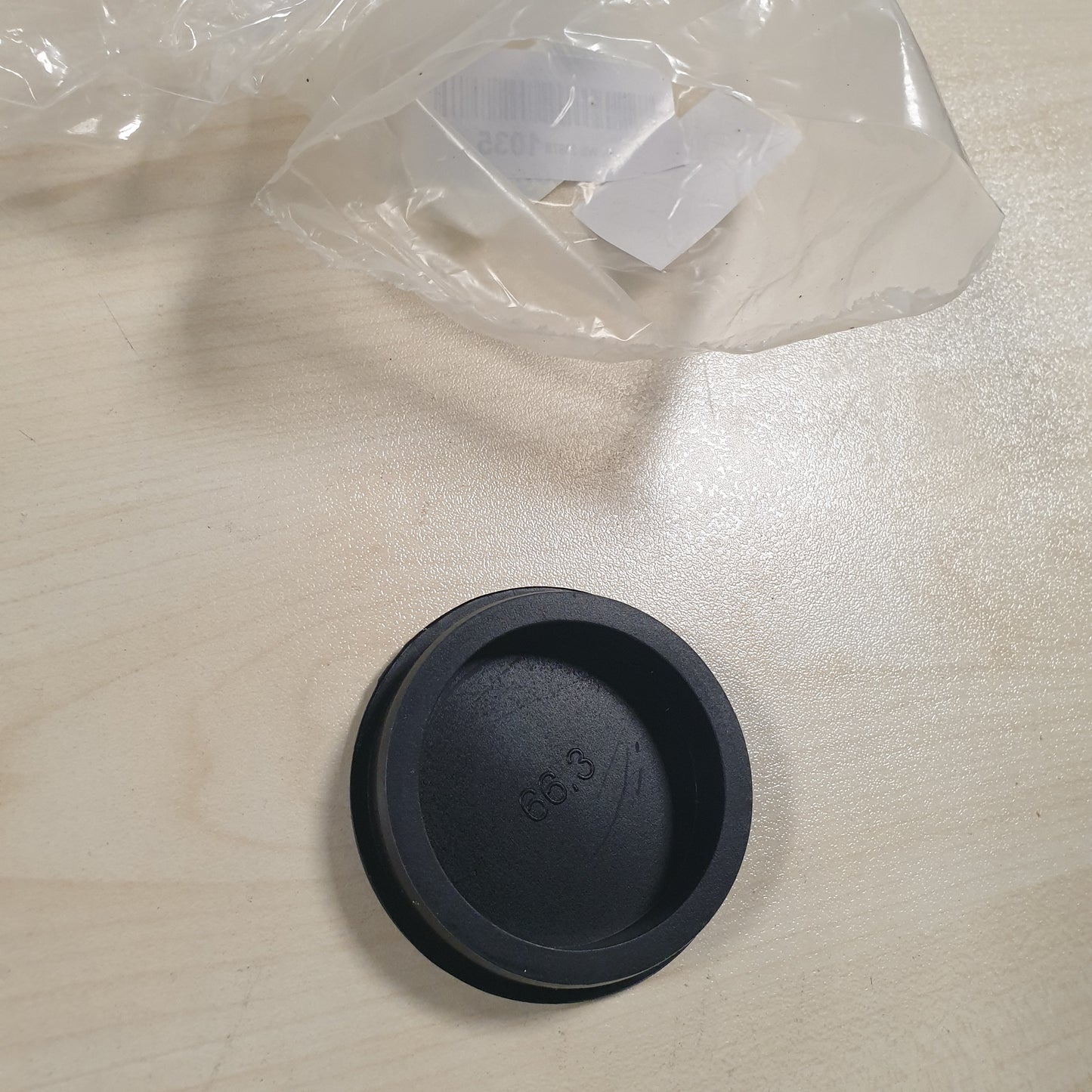 220412 - Tapa Vrimash prej Silikoni, të Rezistueshme nga Uji, 65 mm, të Zeza, Set me 1 cope.