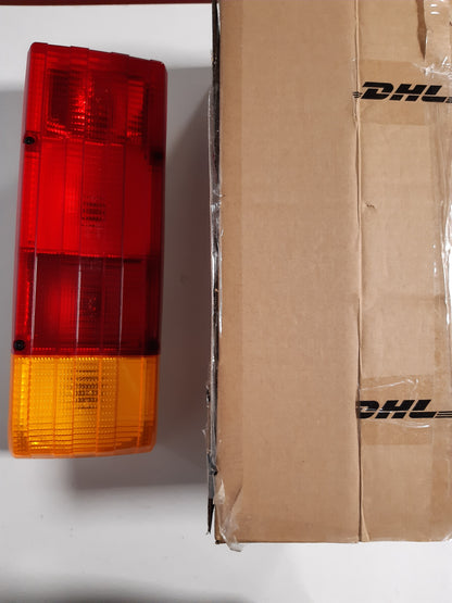 163353 - HELLA 2SD 004 460-001 Llampa e Pasme, 12V, Instalim i Brendshëm/Buluar, Ngjyra e Dritës e Kuqe/e Verdhë, Terminali i Tehut të Spinës, Anë e Djathtë/Majtë, Sasi 1