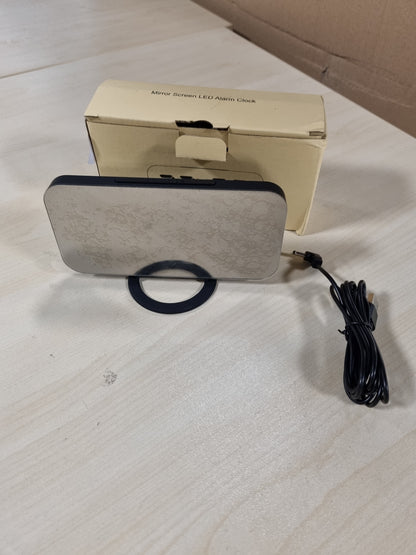219112 - EXTSUD Orë dixhitale me alarm, ekran pasqyre, LED, 12/24 orë, 2 porta USB