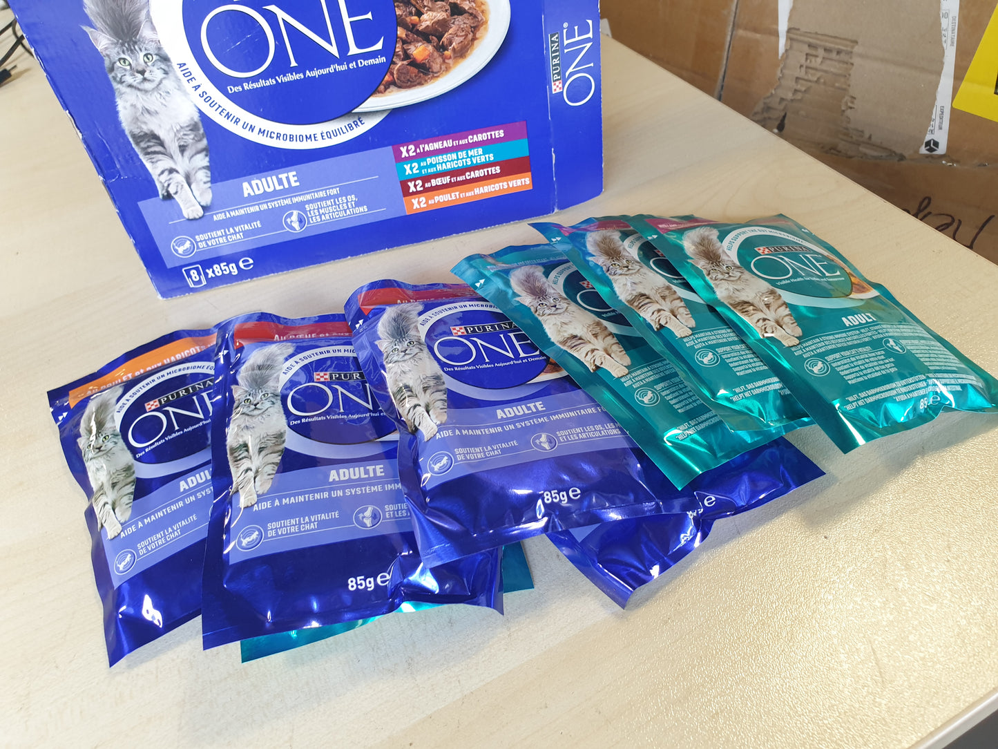 225240 - PURINA ONE Mace e Rritur e Grirë në Salcë Shumëllojshmerish 8x85g