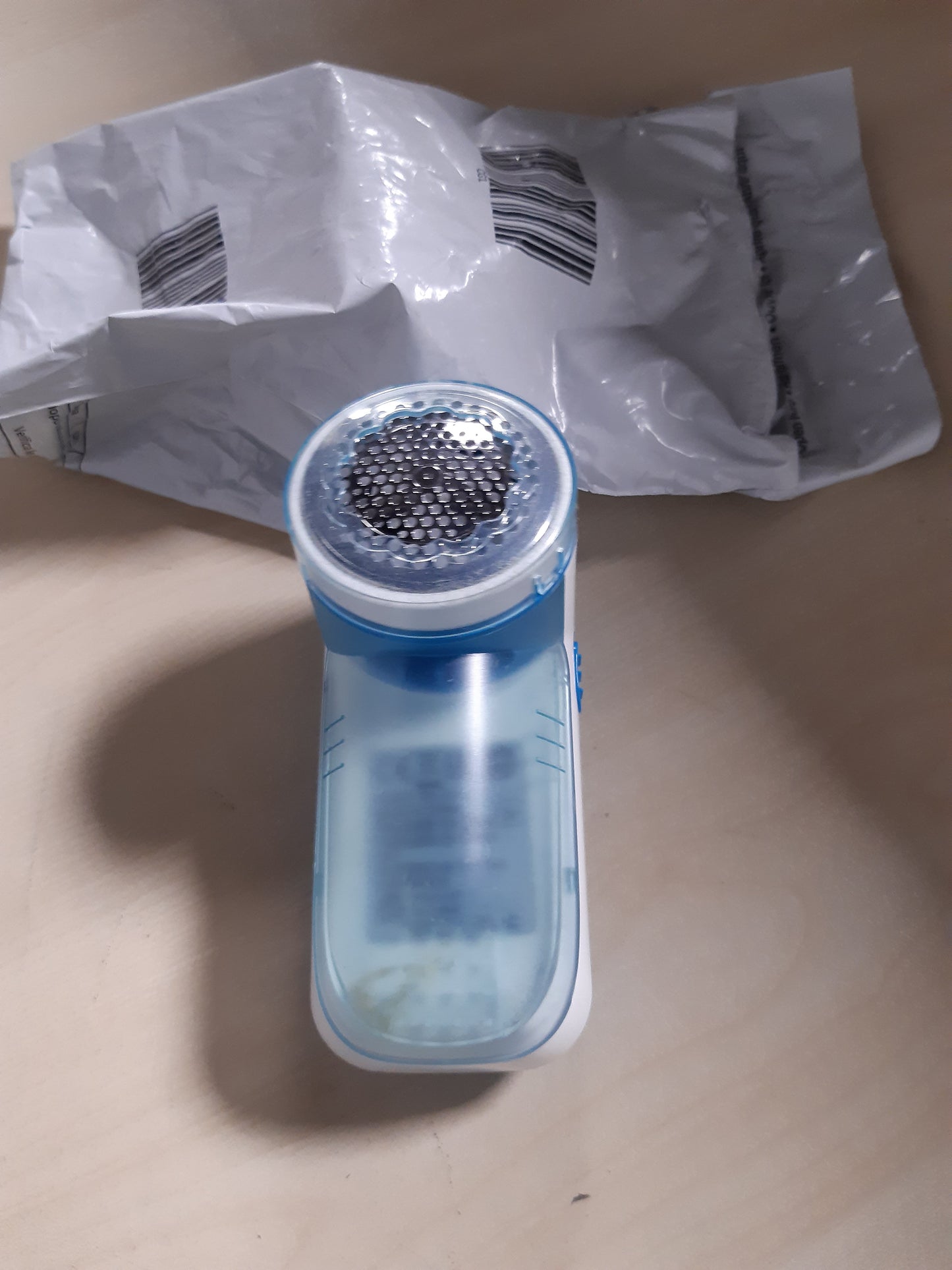 206742 - PHILIPS Heqës Pushi - Heq Pushin nga Rrobat, Blu, Modeli GC026/00